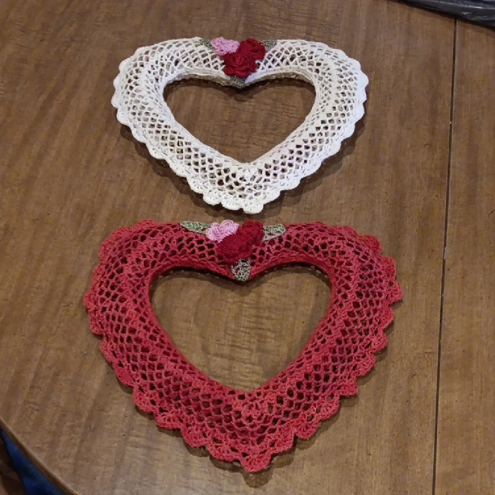 Heart-Shaped Crochet Wreath Set